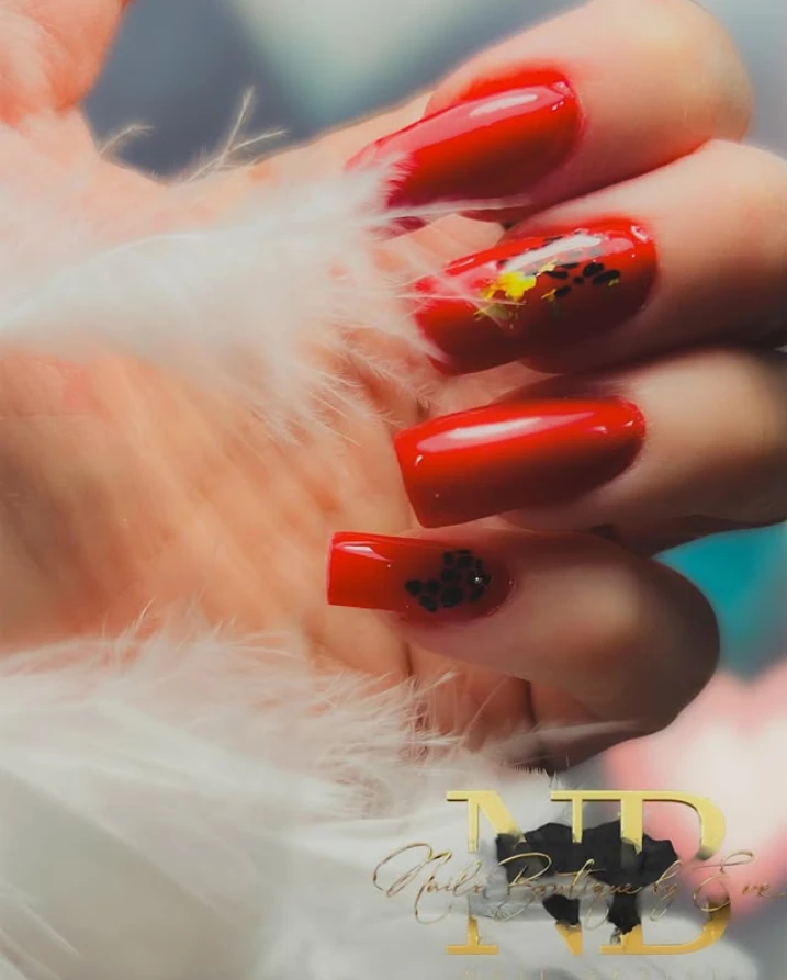 Eve's Nail & Makeup Work